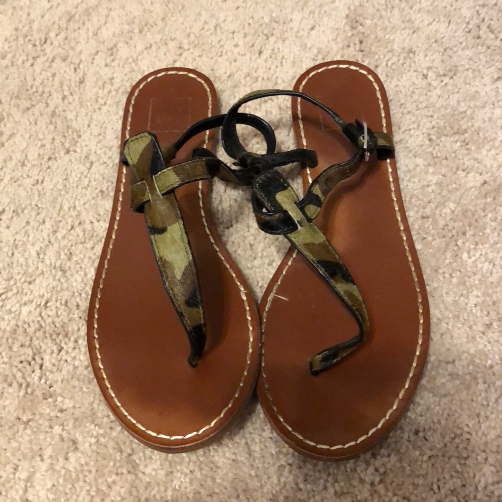 Leather camo Gap sandals